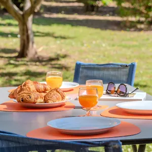 Les 15 Pins & La -your Getaway Near Sea & Appartement